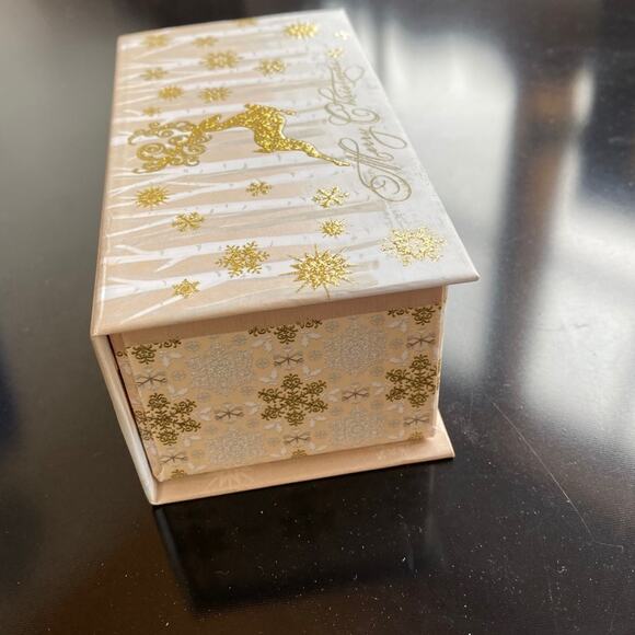 Punch Studio "We Wish You a Merry Christmas" Small Keepsake Music Box - Picture 5 of 11